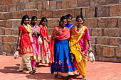 Women visiting the Swamimalai temple.